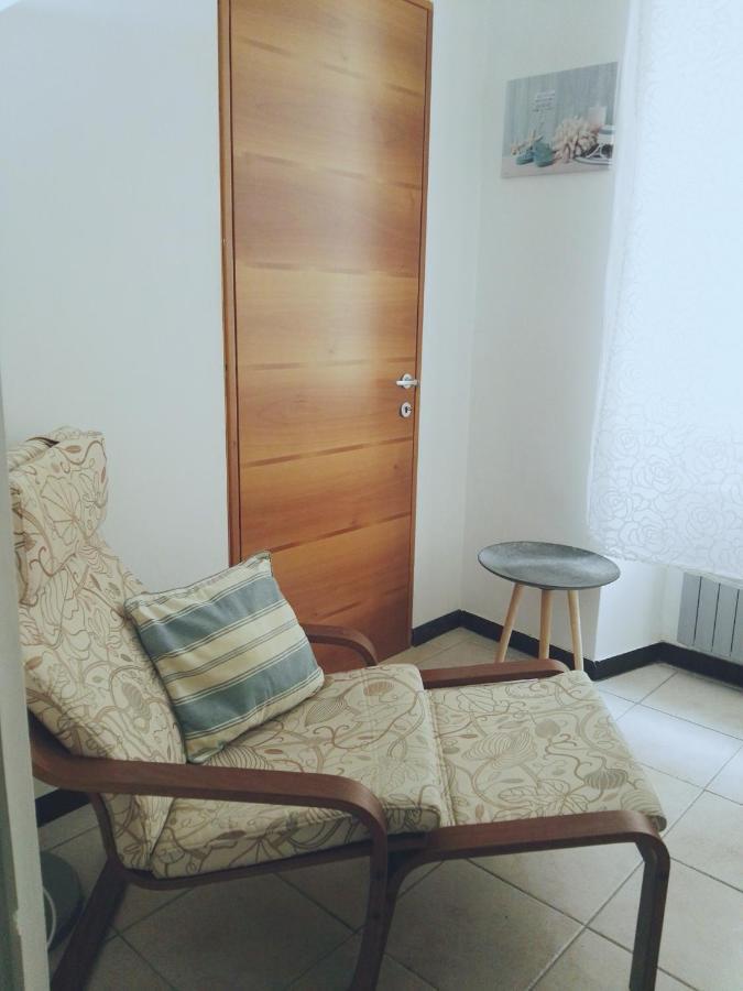 La Casa Sulla Piazzetta Apartment Albenga Exterior photo